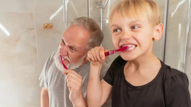 Seniorze, myj zęby – przegonisz raka